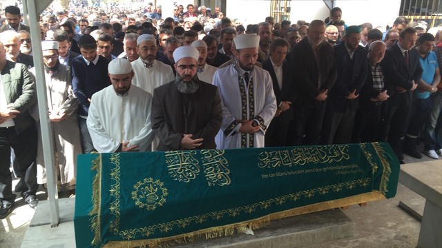 Öldürülen İSPARK çalışanının cenazesi toprağa verildi