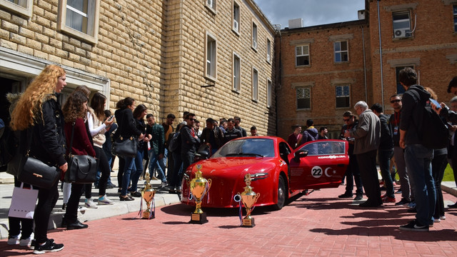 Pehlivan-ElekTrak Arnavutluk'ta