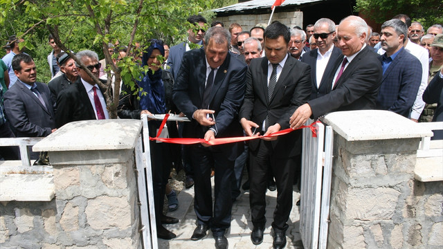 Iğdırda restore edilen anıt mezarlar ziyarete açıldı