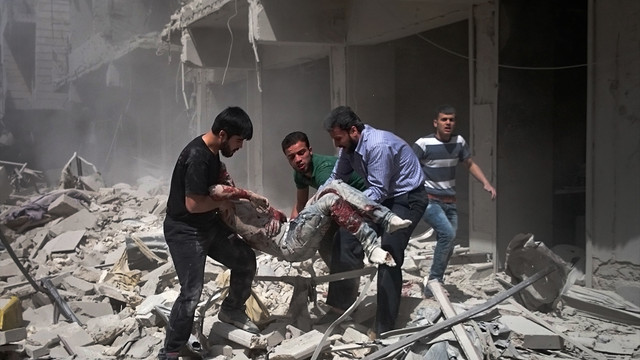 Rus savaş uçakları Halep'i bombaladı