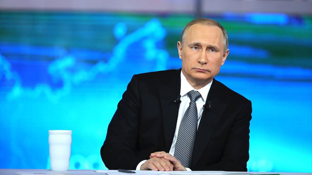 Ruslar Putin'e ekonominin durumunu sordu