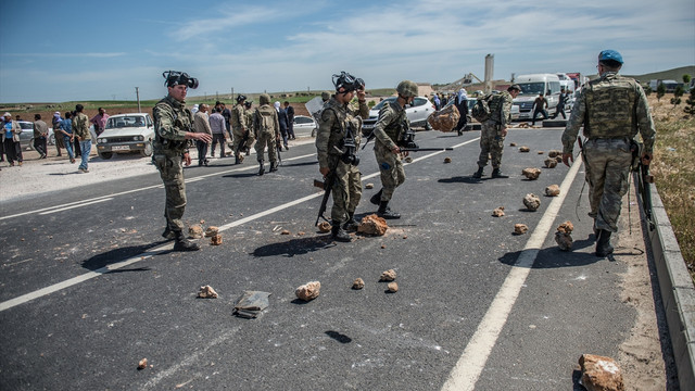 Şanlıurfa'da elektrik kesintisi protestosu