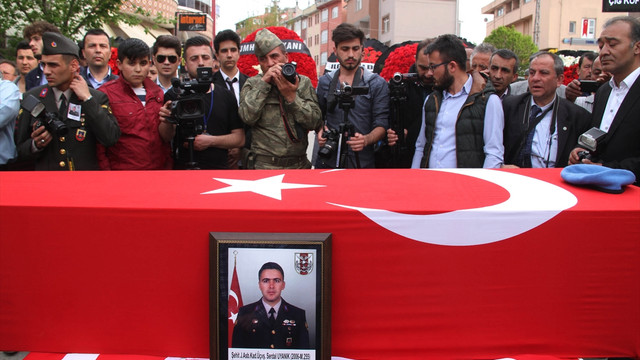 Şehit astsubay Uyanık son yolculuğuna uğurlandı
