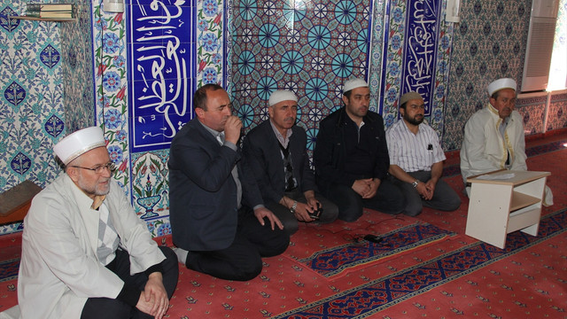 Şehit komutanı için mevlit okuttu