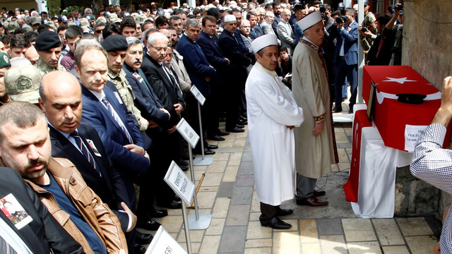 Şehit özel harekatçı son yolculuğuna uğurlandı