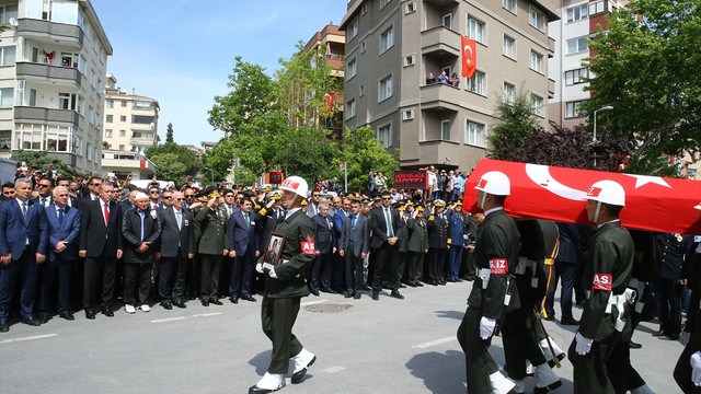 Şehit Üsteğmen Çelik son yolculuğuna uğurlandı