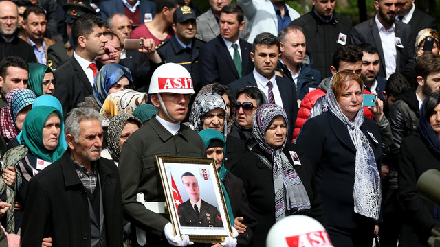 Şehitlerimizi uğurluyoruz