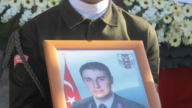 Şehitlerimizi uğurluyoruz