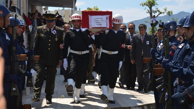 Şehitlerimizi uğurluyoruz