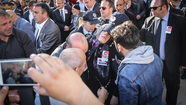 Şehitlerimizi uğurluyoruz