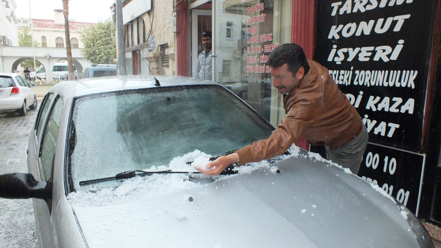 Silifke'de dolu yağışı
