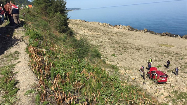 Sinop'ta otomobil devrildi: 1 ölü, 1 yaralı