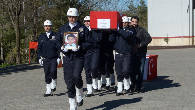 Şırnakta şehit polis için tören düzenlendi