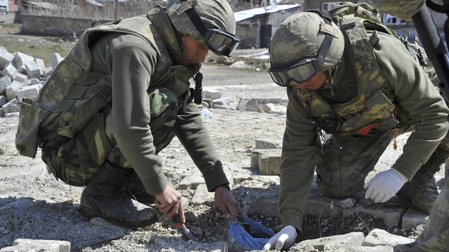 Su birikintisi içinde EYP tuzağı