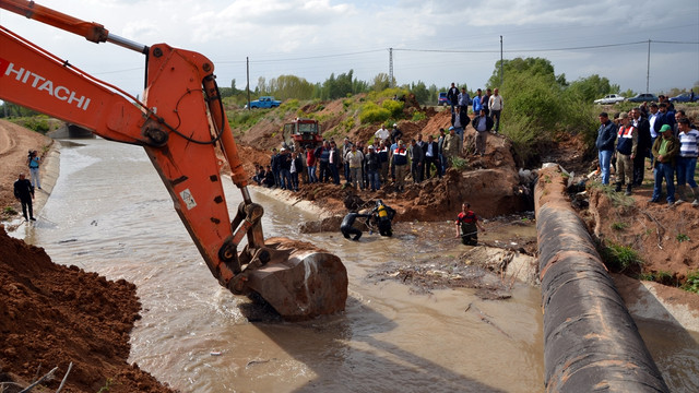 Sulama kanalına düştüğü sanılan çocuk her yerde aranıyor