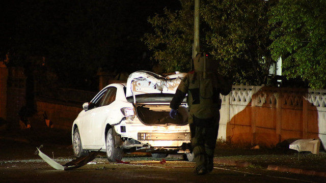 Şüpheli araçta kontrollü patlatma