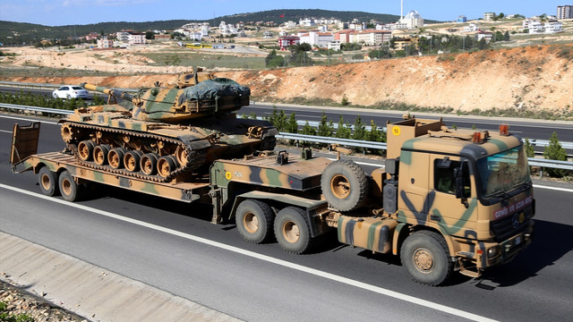 Suriye sınırına askeri sevkiyat