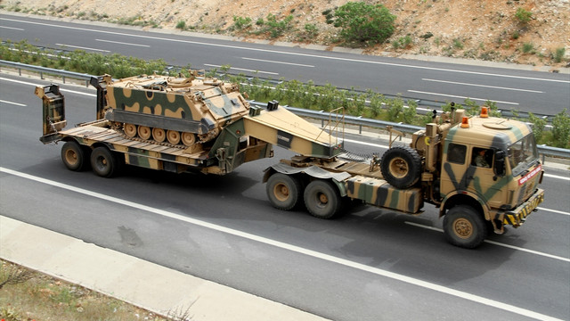 Suriye sınırına askeri sevkiyat