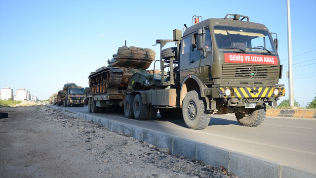 Suriye sınırına askeri sevkiyat