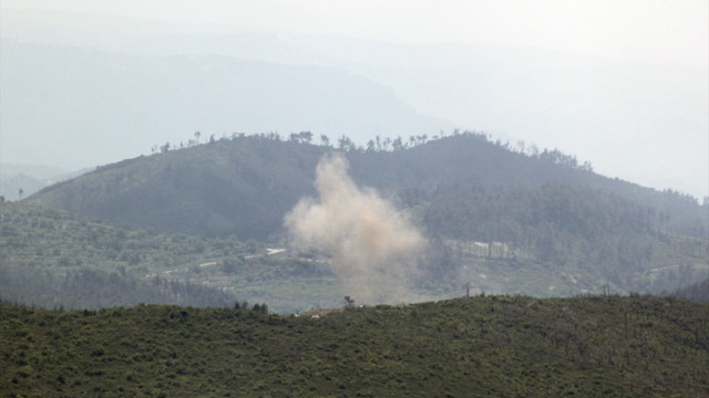 Halepte muhaliflere yönelik hava saldırıları