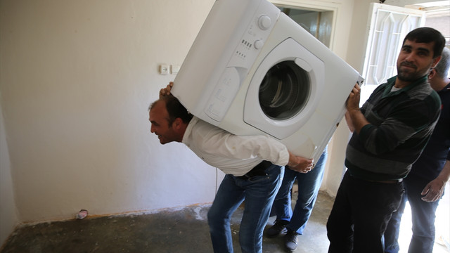 Suriyeli 300 çocuğa oyuncak