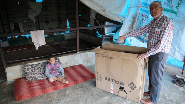 Suriyeli minik Abdulhalim'e tekerlekli sandalye