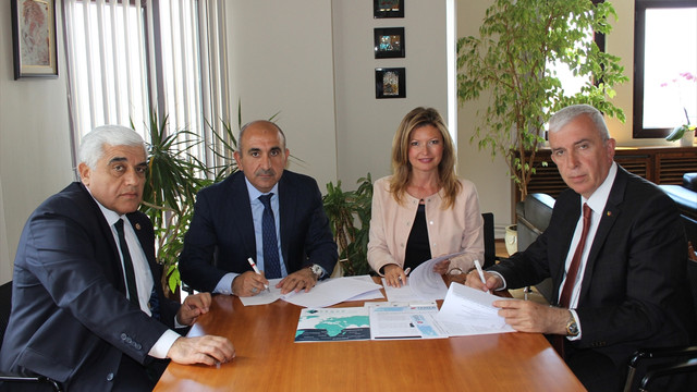 Suriyeli mültecilere dil ve mesleki beceri kursları açılacak