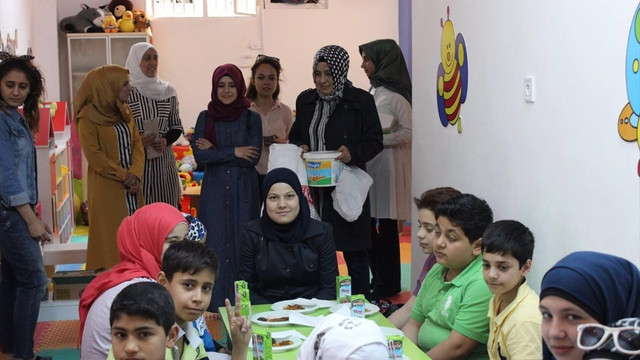 Suriyeli yetimlere destek oldular