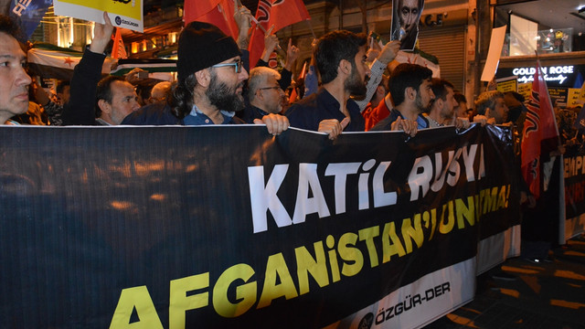 Taksim'de Halep protestosu