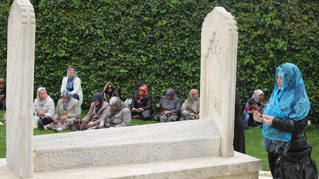 Tarihi camide 4 asırlık gelenek sürdürülüyor