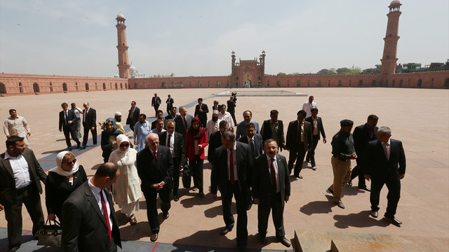 TBMM Başkanı Kahraman, Pakistan'dan ayrıldı