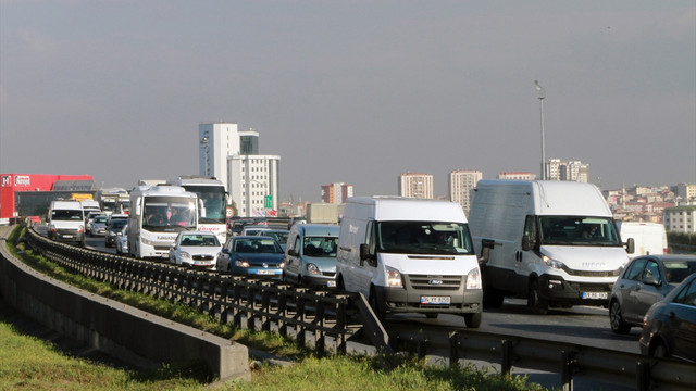 TEM otoyolunda zincirleme kaza