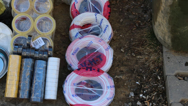 Terör örgütüne malzeme taşırken yakalandılar