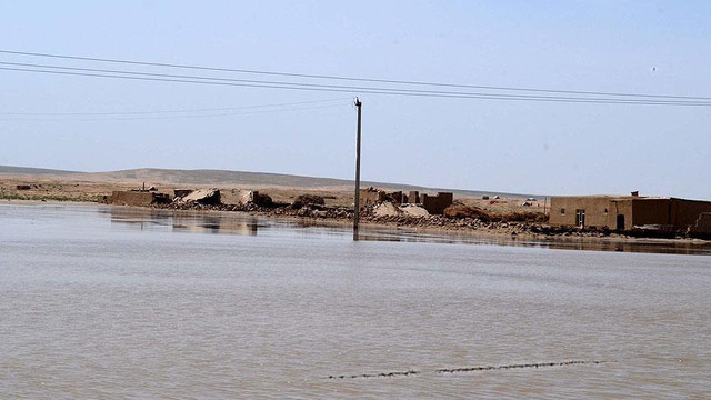 Afganistanı sel vurdu: 30 ölü 5 yaralı