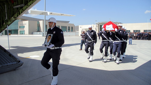 Tunceli'de zırhlı aracın devrilmesi
