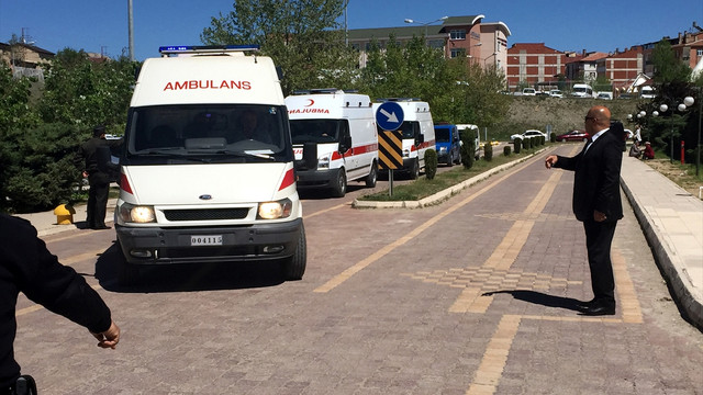 Şehit askerlerin naaşı Elazığa getirildi