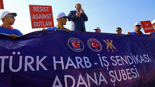 Türk Harb-İş üyeleri İncirlik'te eylem yaptı