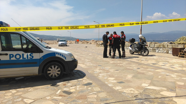 Yeni doğan bebeği boğup denize attıkları iddiası