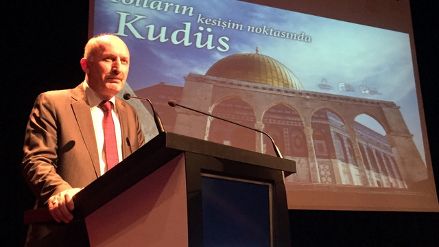 Yolların Kesişim Noktasında Kudüs paneli