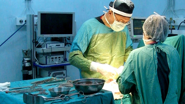 Midesinden 82 parça taş çıktı!