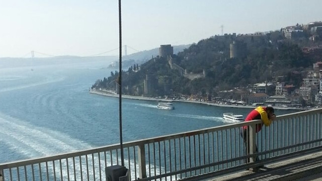 FSM Köprüsünde bir vatandaş intihar girişiminde bulundu