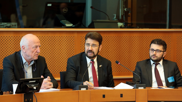 SETA'nın 2015 Avrupa İslamofobi Raporu AP'de tanıtıldı