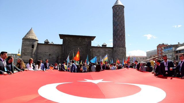 4. Uluslararası Türk Şöleni