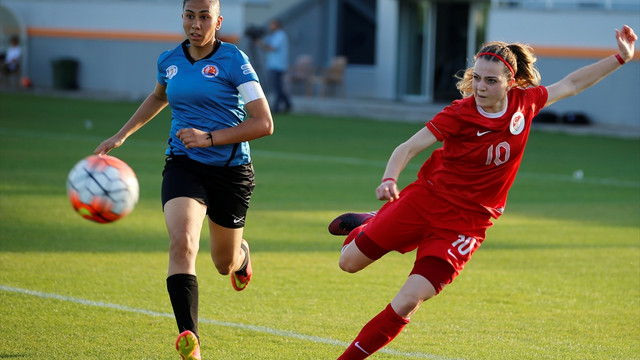 A Milli Kadın Futbol Takımı'nın Antalya kampı