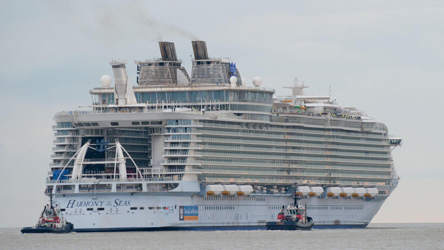 Dünyanın en büyük gemisi Harmony of the Seas Hollanda’da