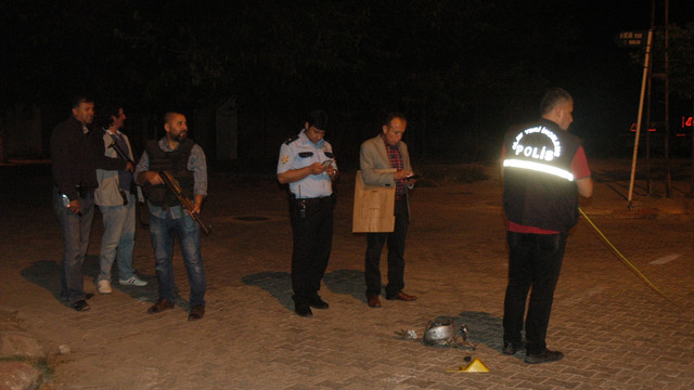 Adana'da bomba süsü verilmiş piknik tüpü fünyeyle patlatıldı