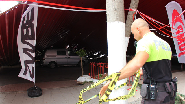 Adana'da kuvvetli rüzgar