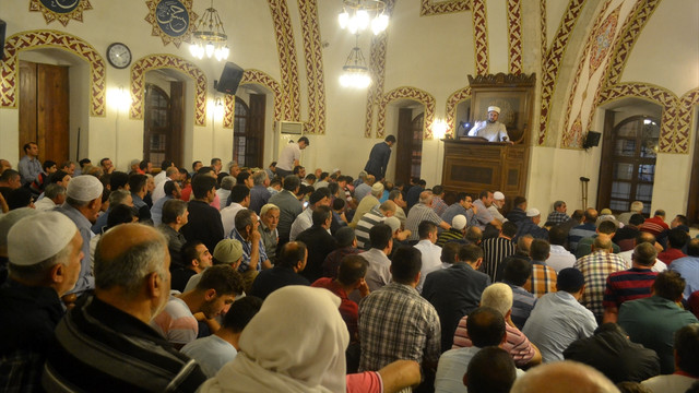 Anadolu'nun ilk camisinde Berat Kandili kutlandı