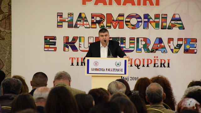 Arnavutluk'ta Kültürlerin Ahengi Fuarı düzenlendi