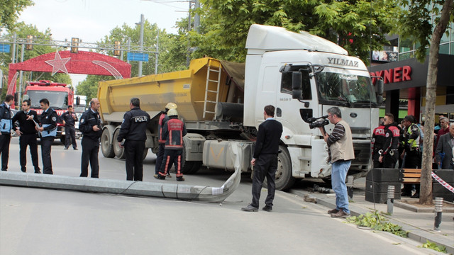 Bağdat Caddesi'nde trafik kazası: 1 yaralı
